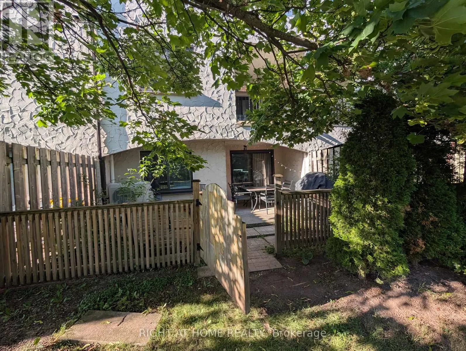 132 - 1058 FALGARWOOD DRIVE