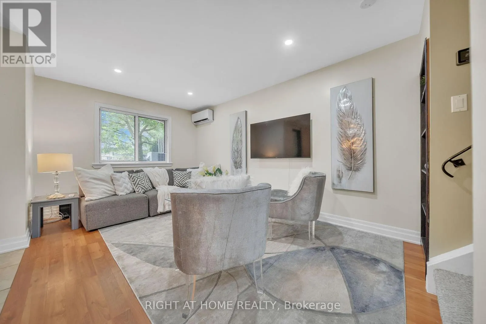 132 - 1058 FALGARWOOD DRIVE