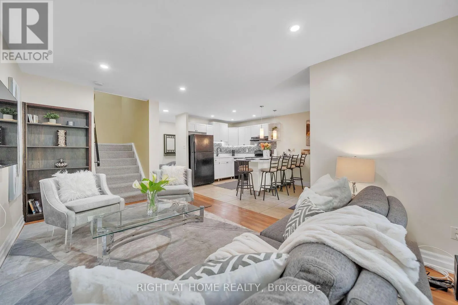 132 - 1058 FALGARWOOD DRIVE