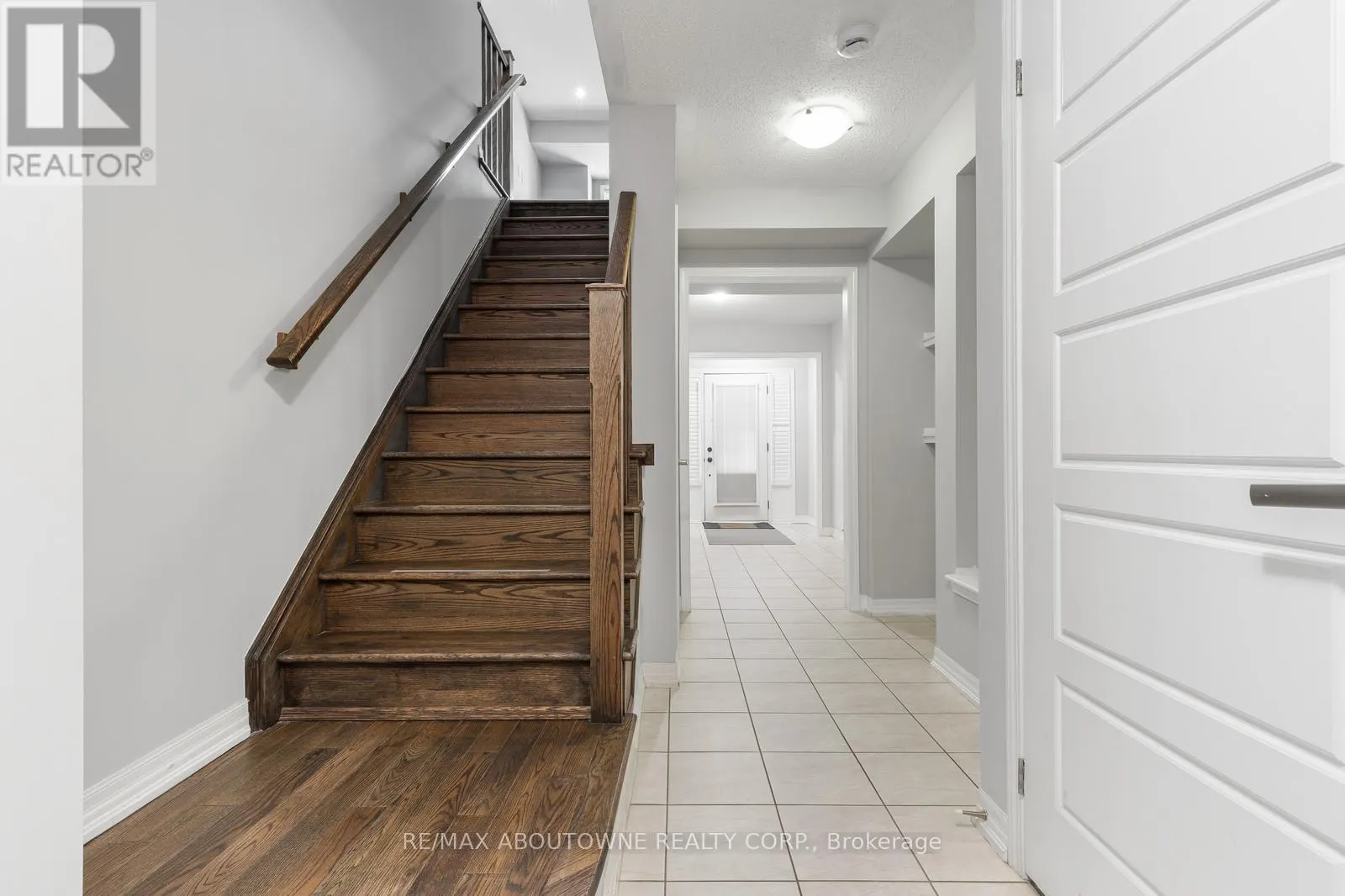298 JEMIMA DRIVE