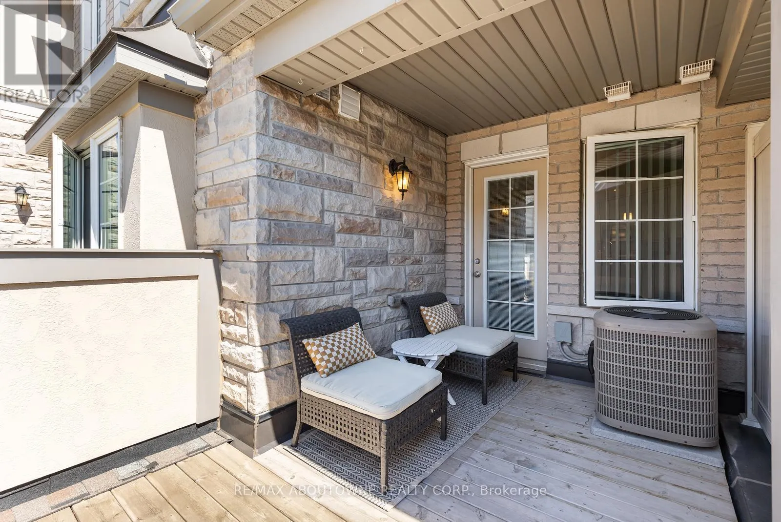 298 JEMIMA DRIVE