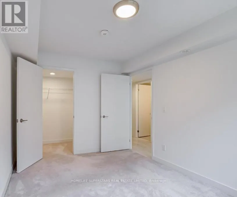 412 - 1411 COOKE BOULEVARD