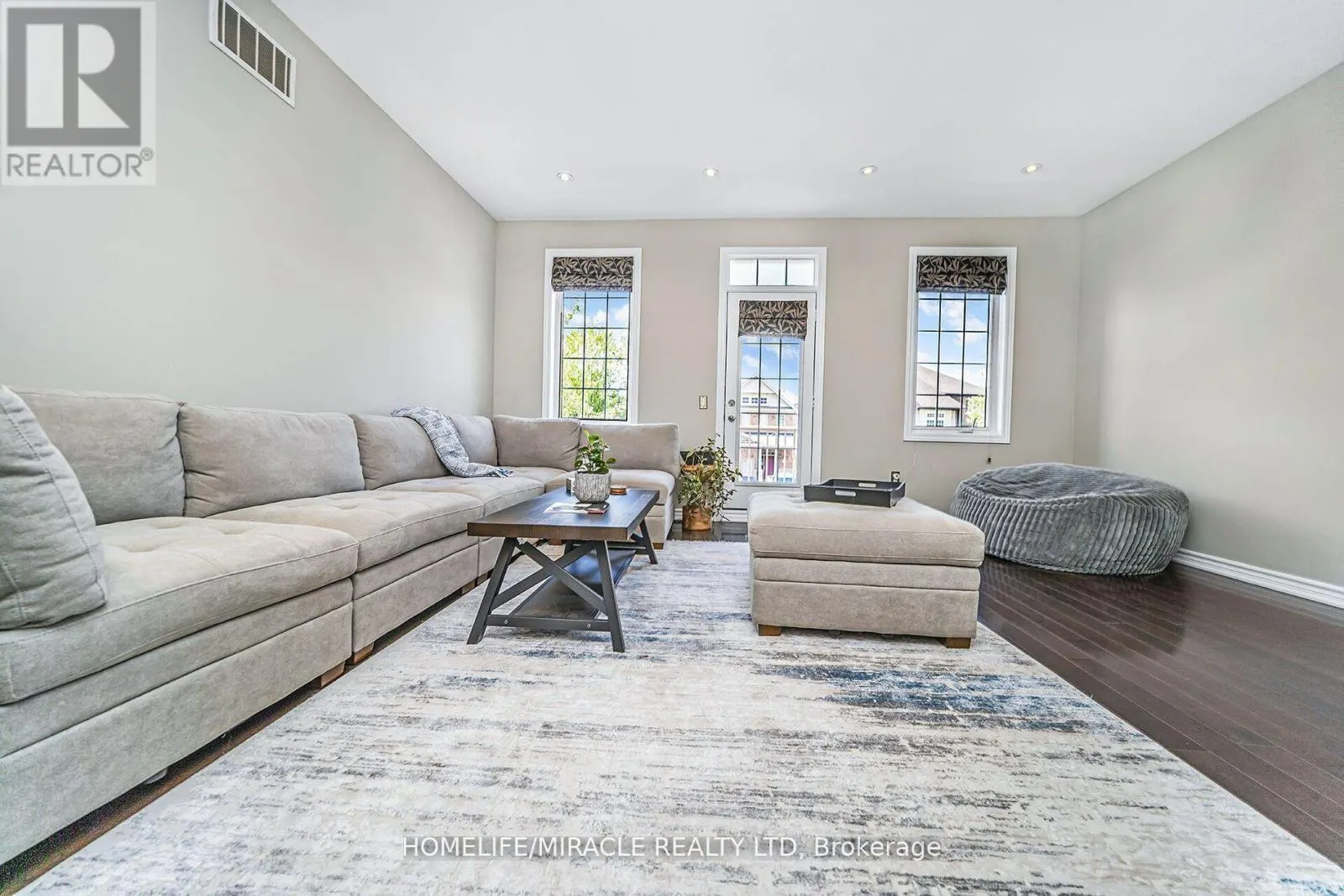 3 LOSINO STREET