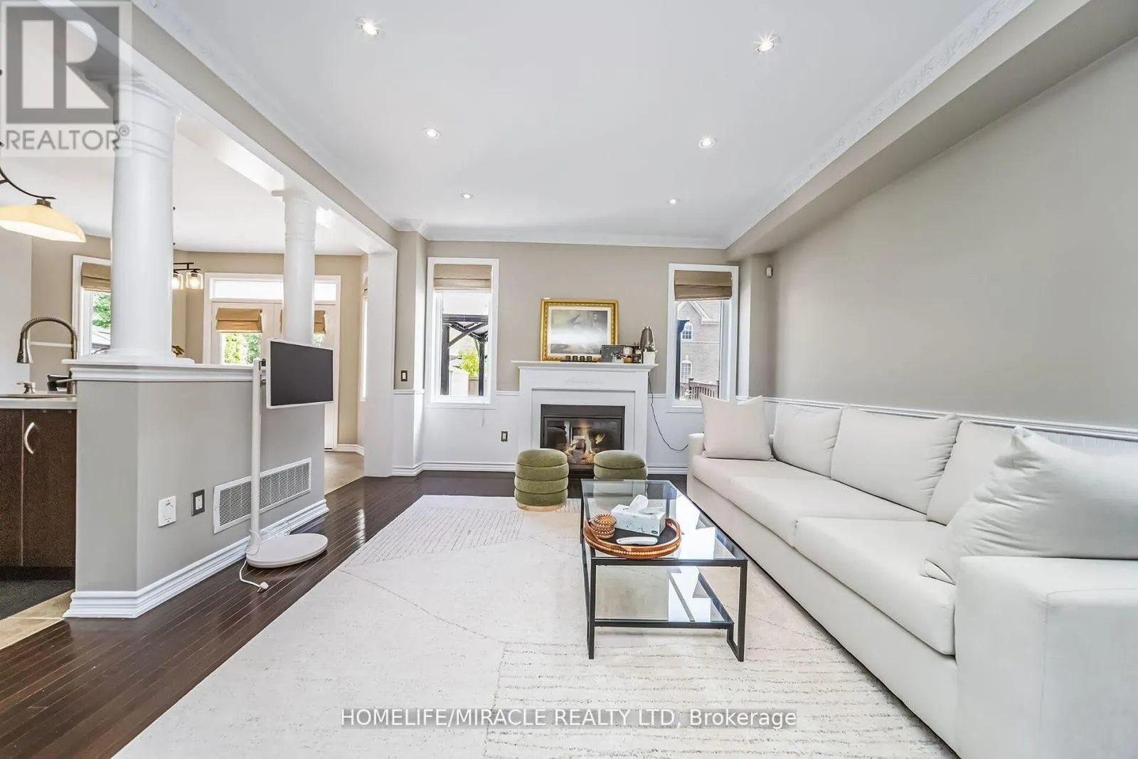 3 LOSINO STREET