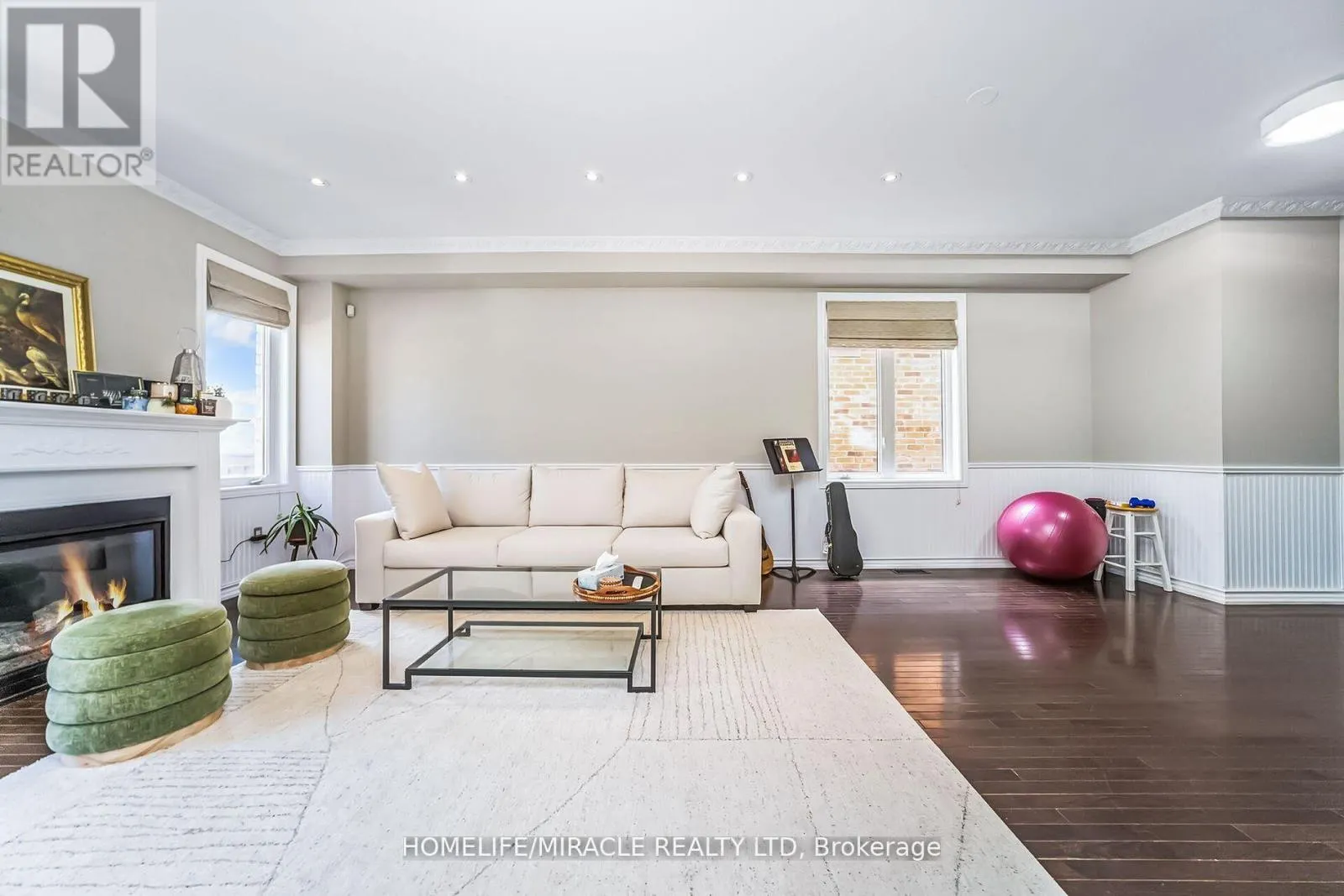 3 LOSINO STREET