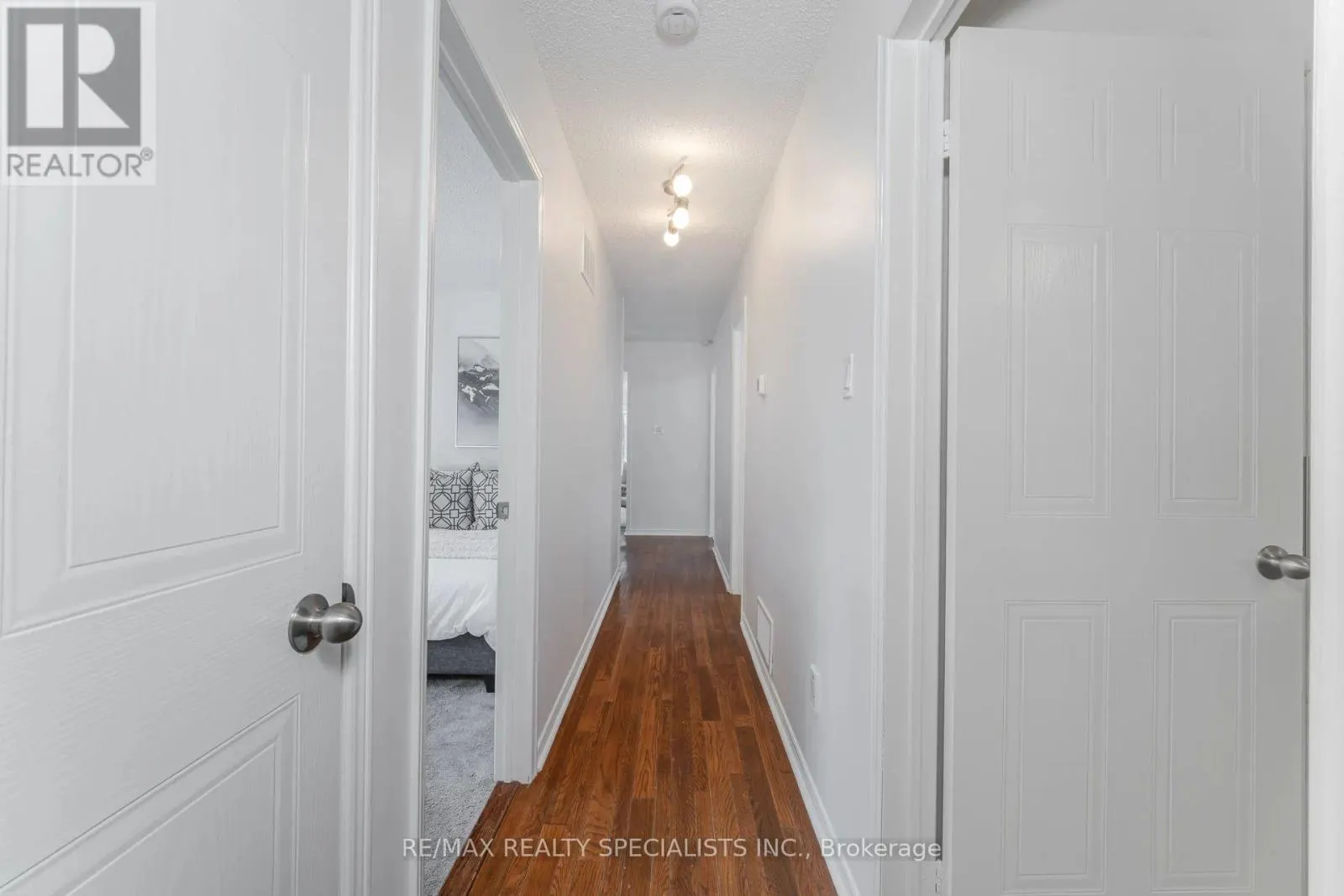 15 VALEWOOD DRIVE