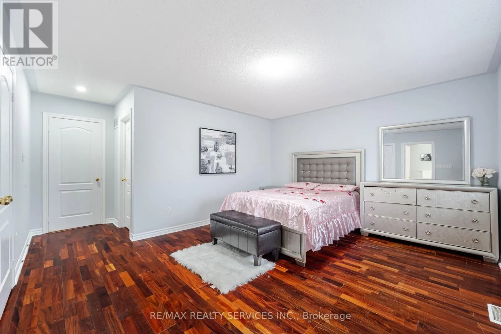 27 HARDGATE CRESCENT