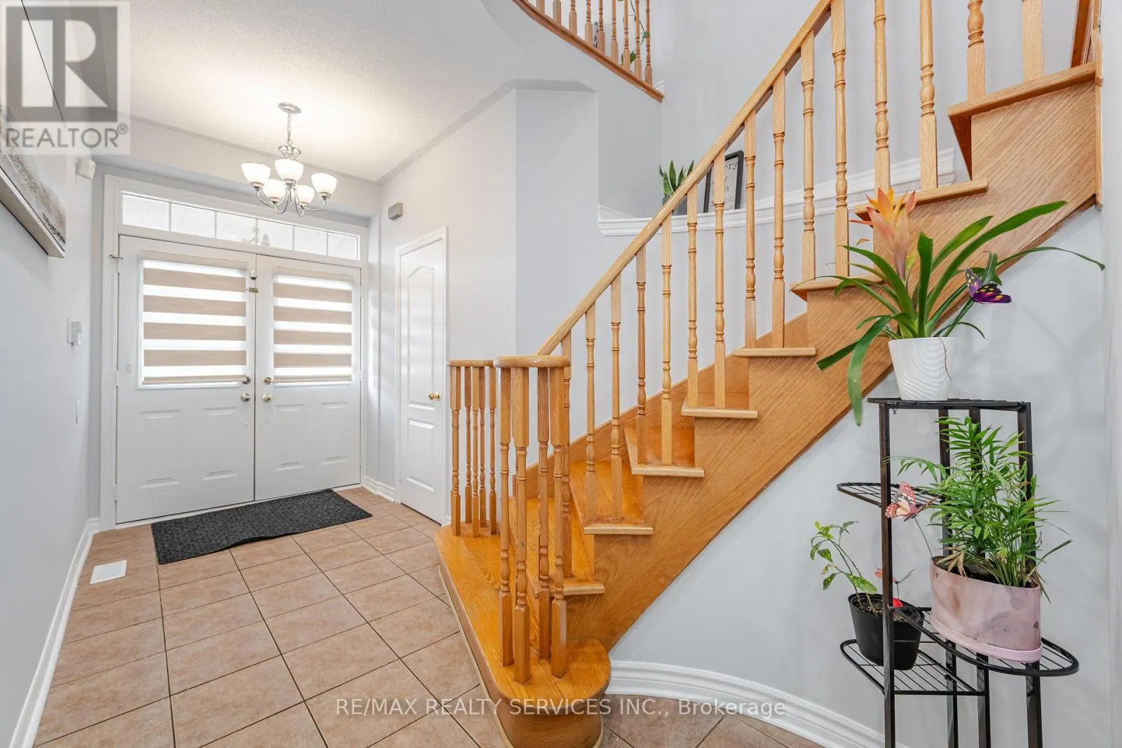 27 HARDGATE CRESCENT