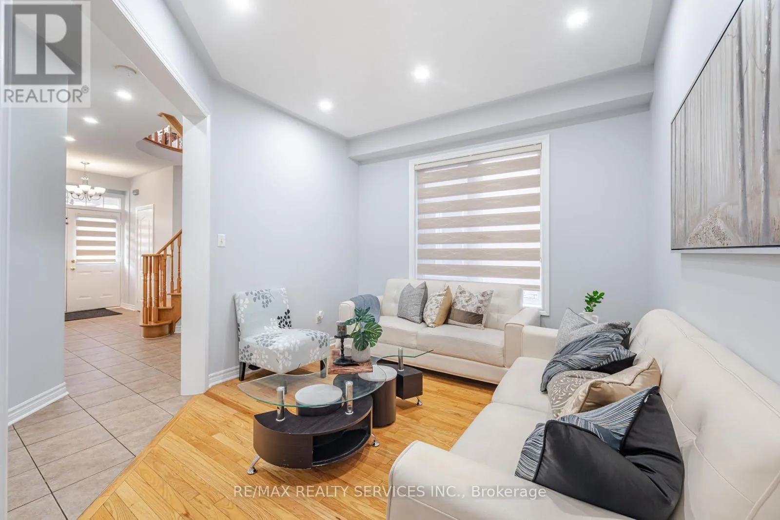 27 HARDGATE CRESCENT