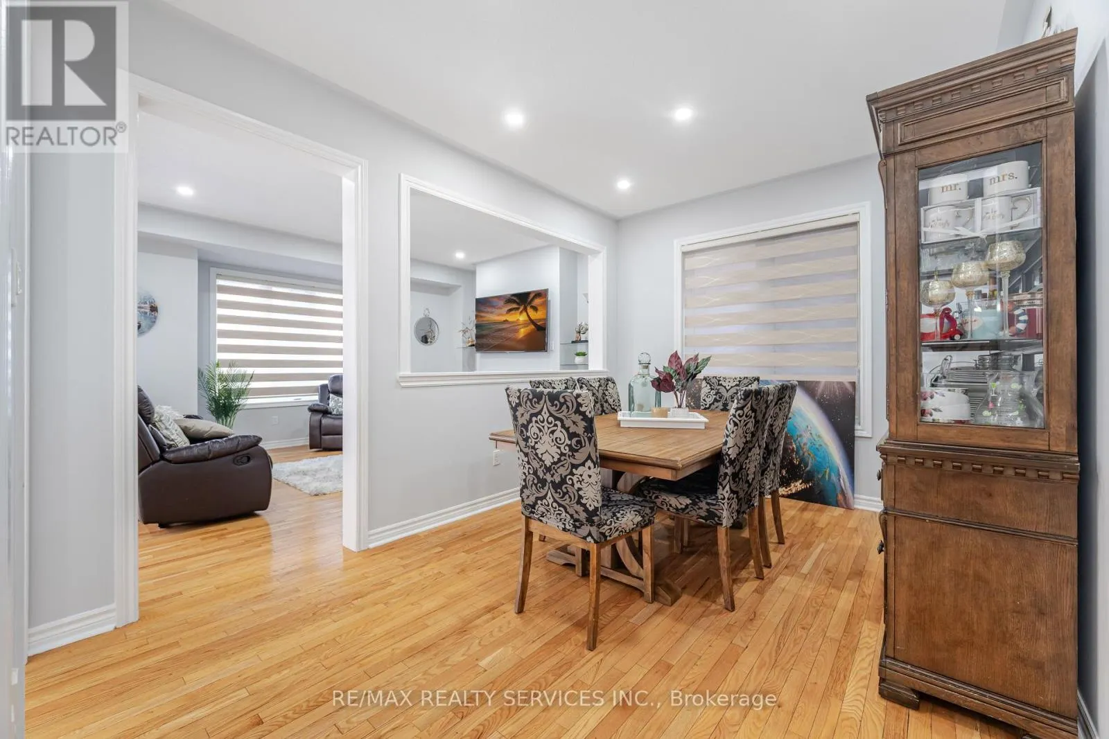27 HARDGATE CRESCENT