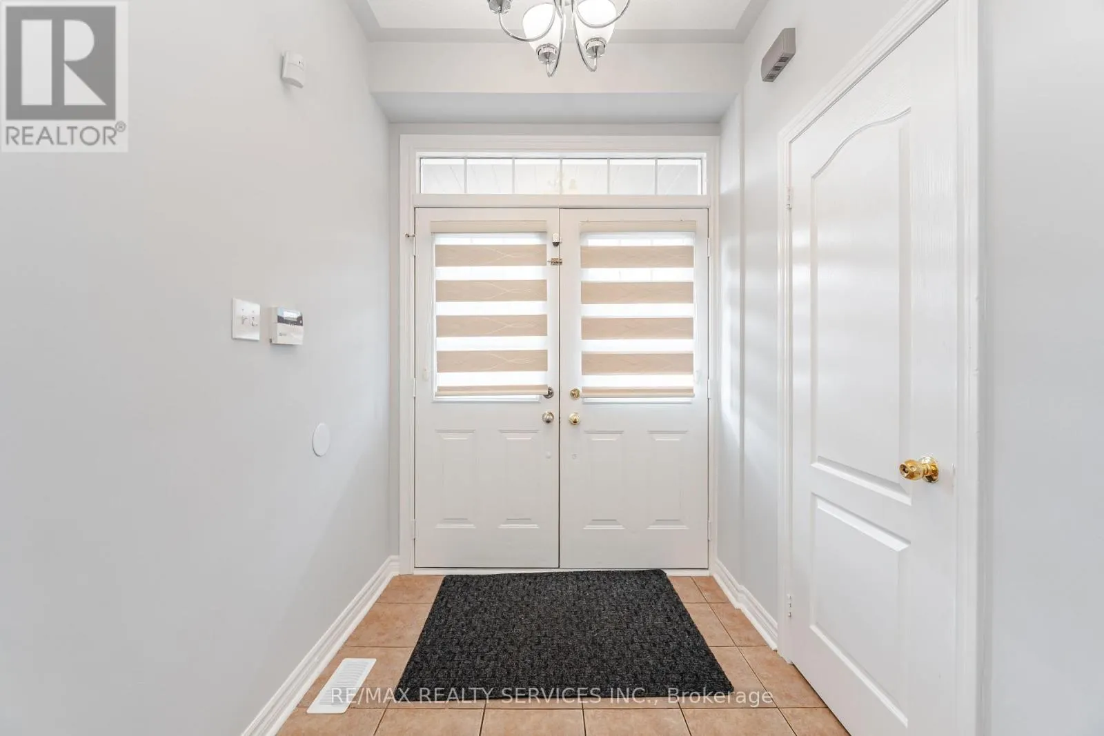 27 HARDGATE CRESCENT