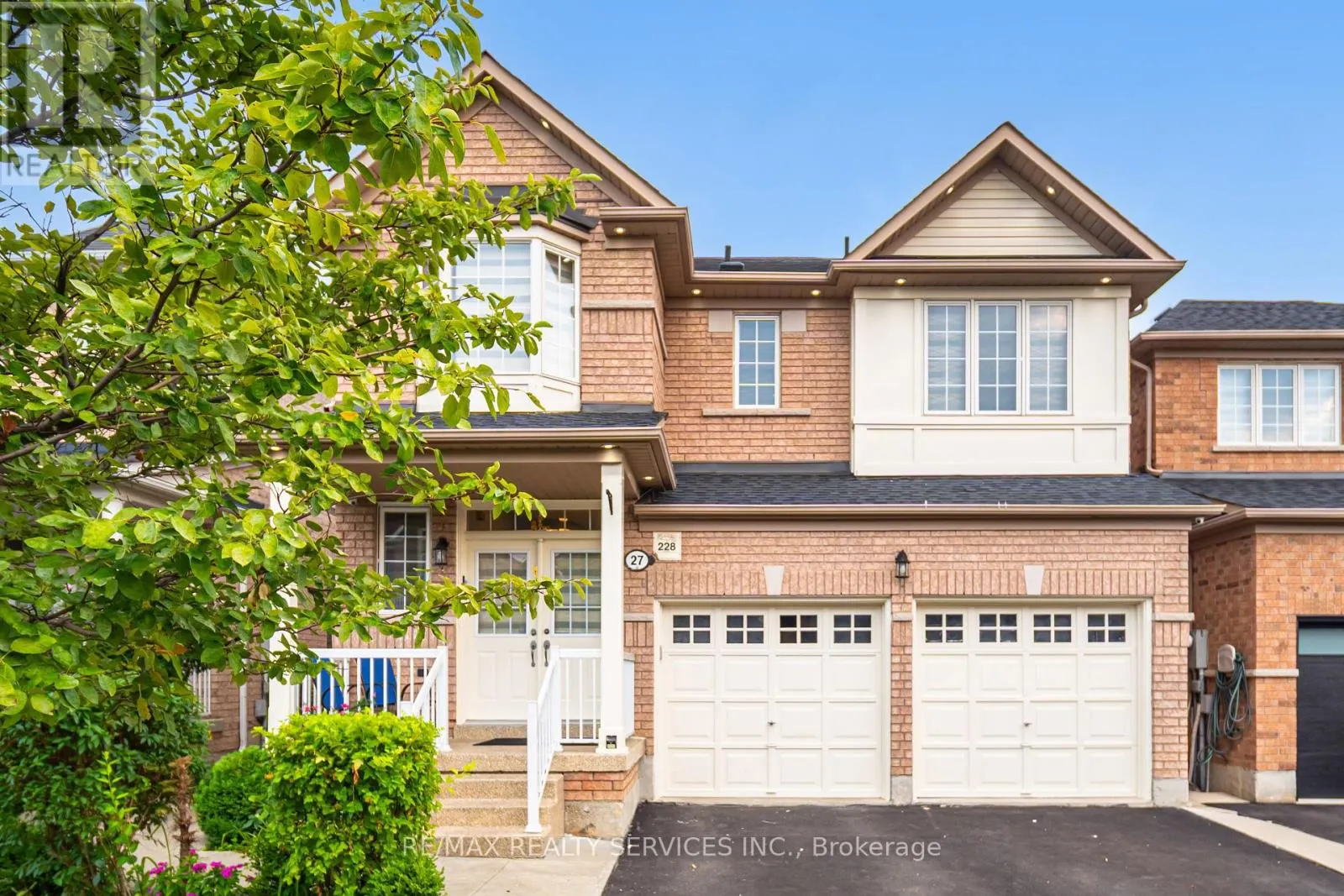 27 HARDGATE CRESCENT