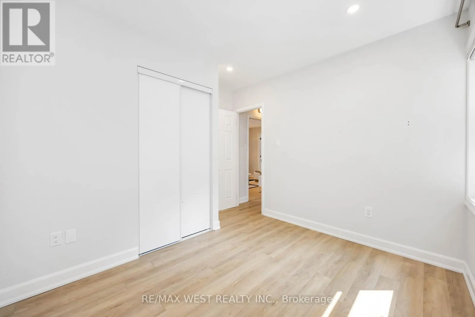 80 THIRTY NINTH STREET