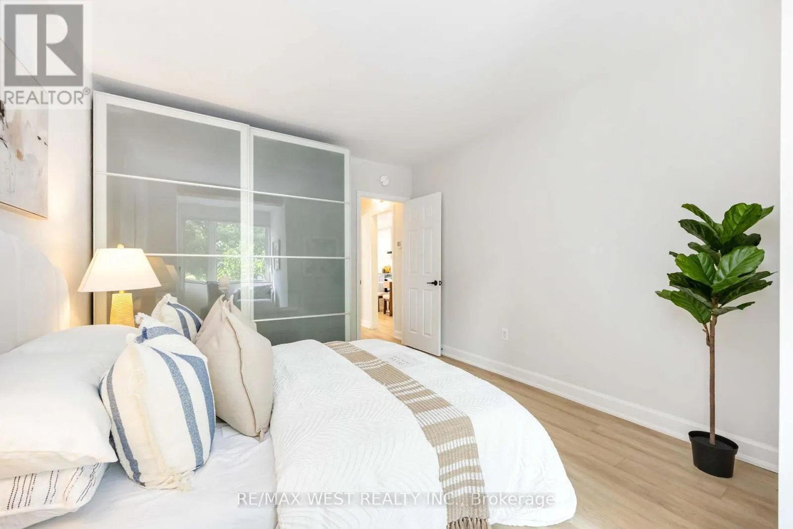 80 THIRTY NINTH STREET