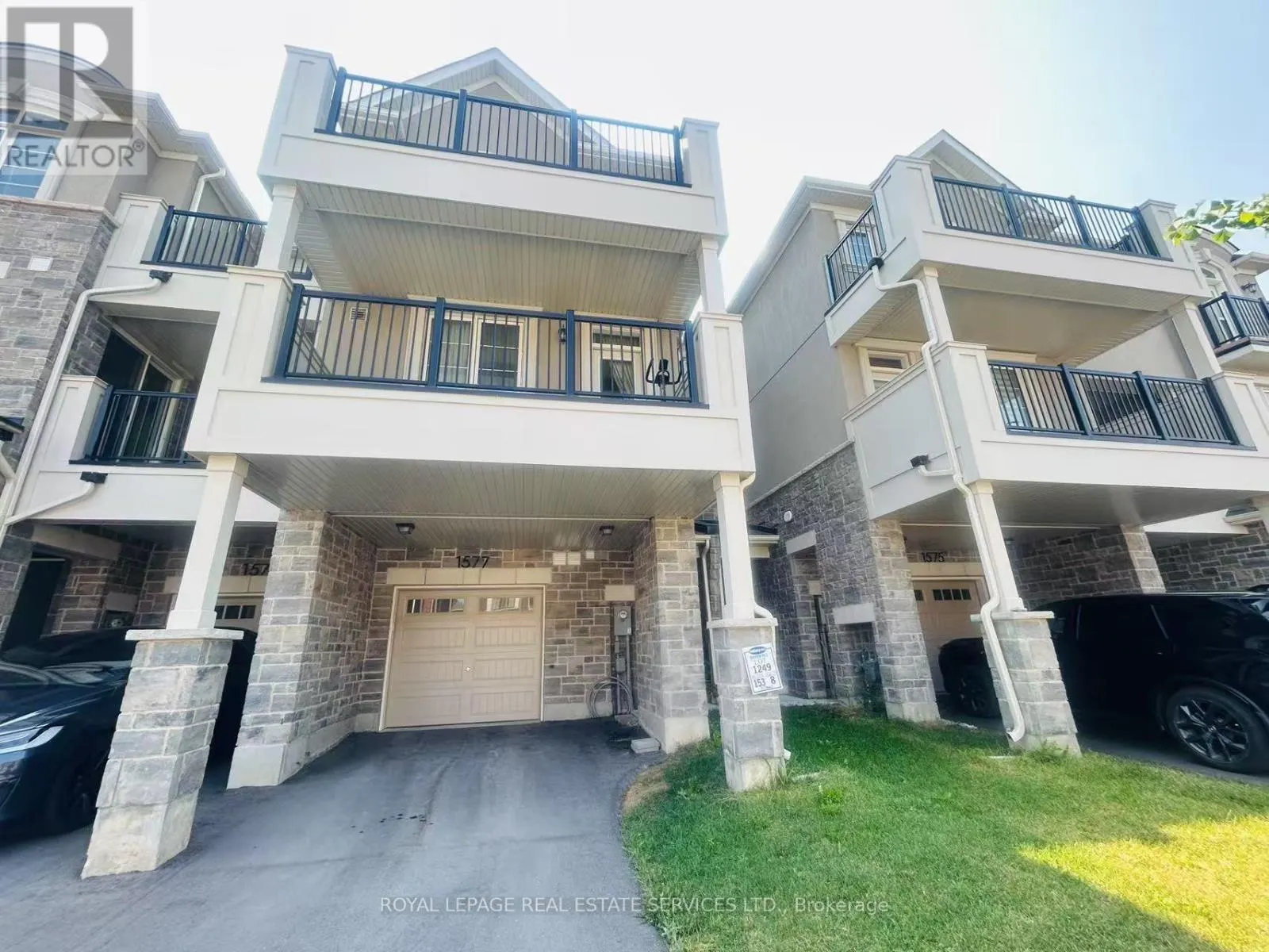 1577 MOIRA CRESCENT