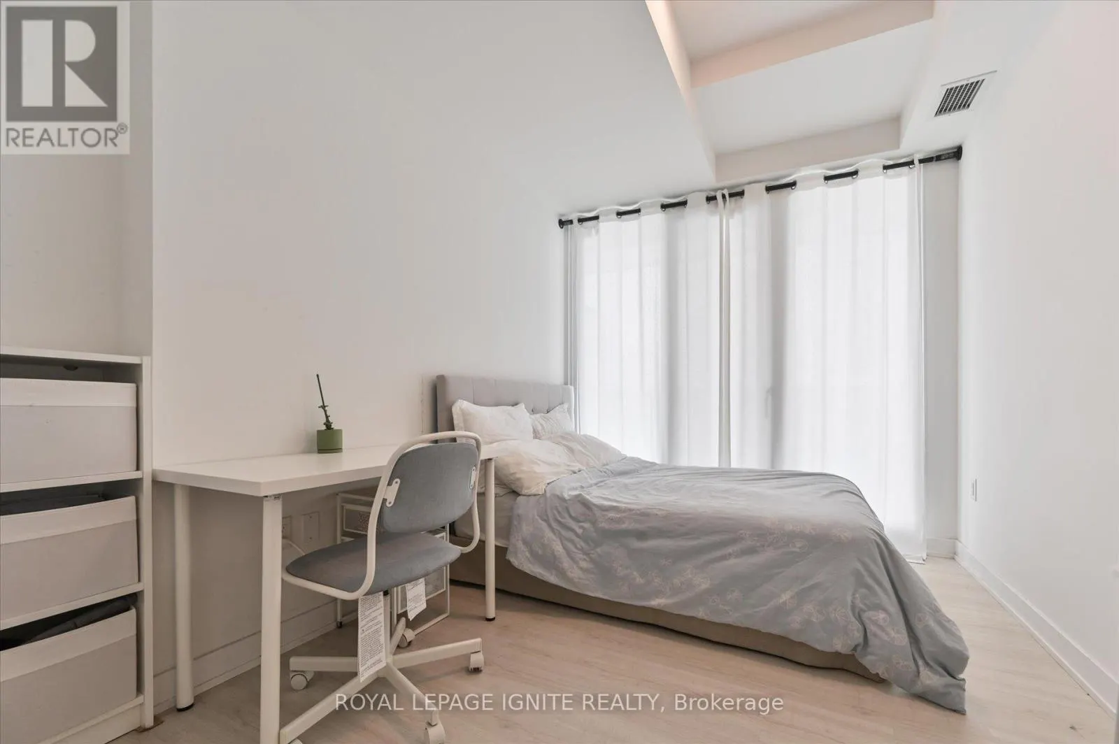 501 - 3883 QUARTZ ROAD