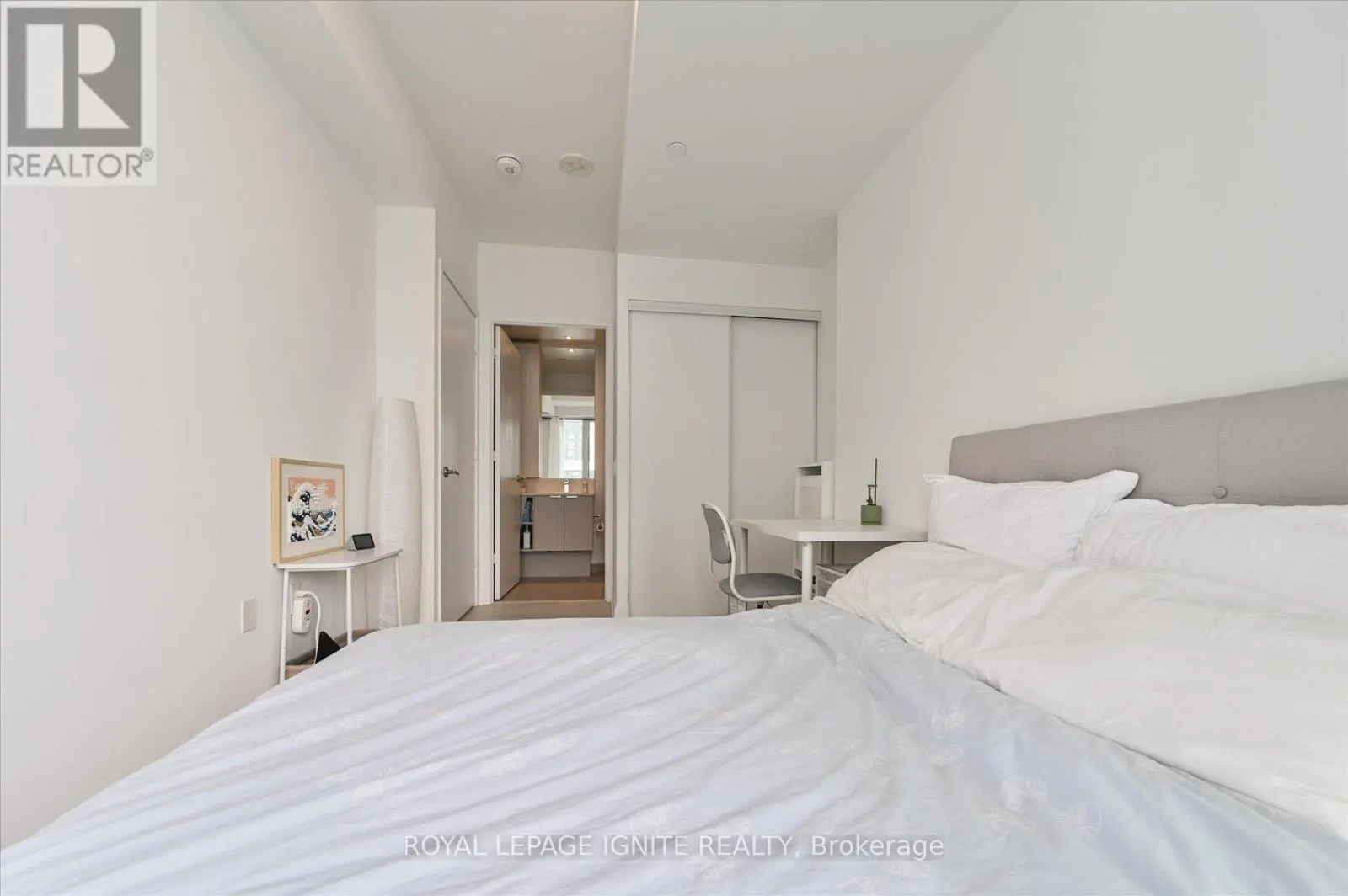 501 - 3883 QUARTZ ROAD