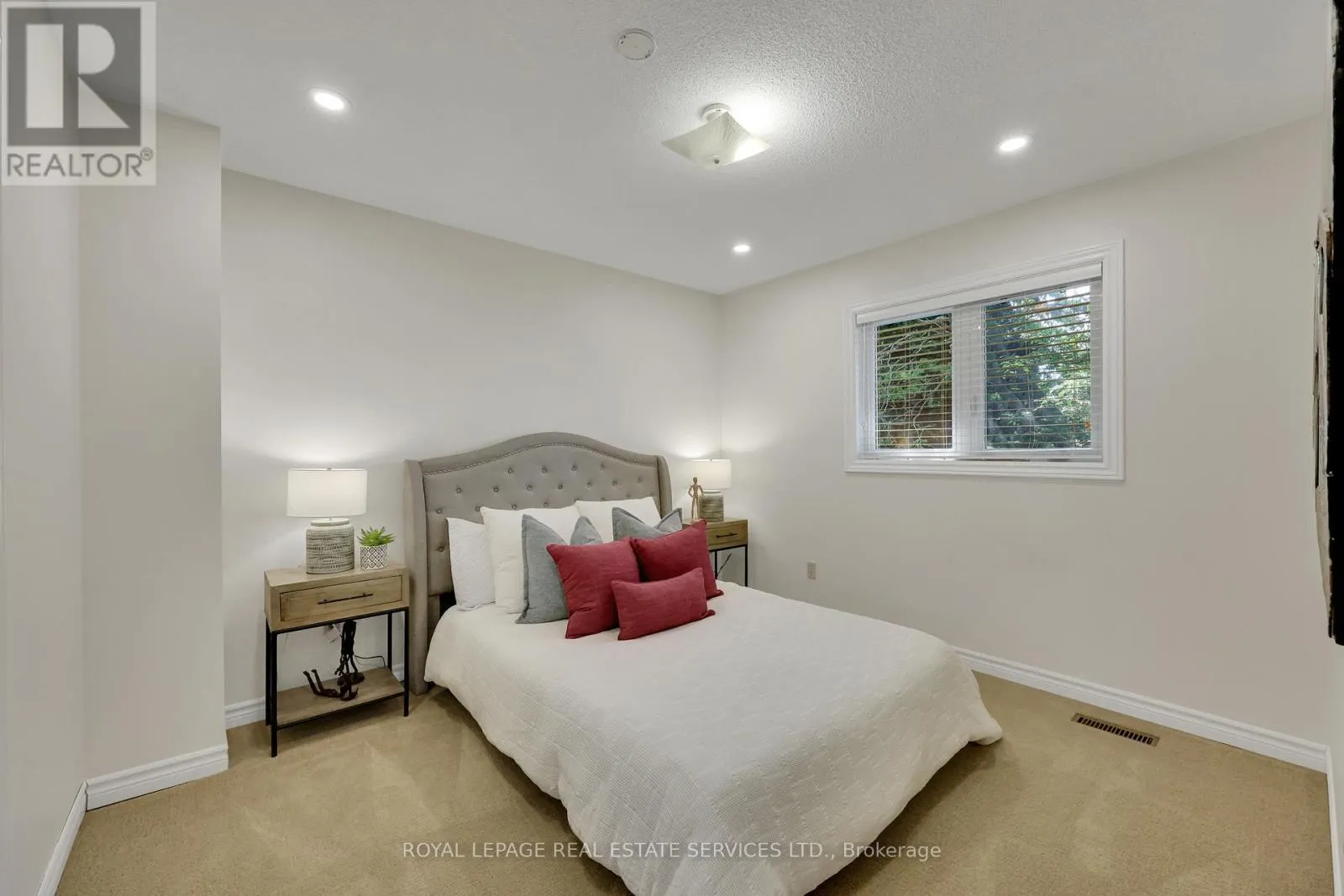 1062 GLENBROOK AVENUE