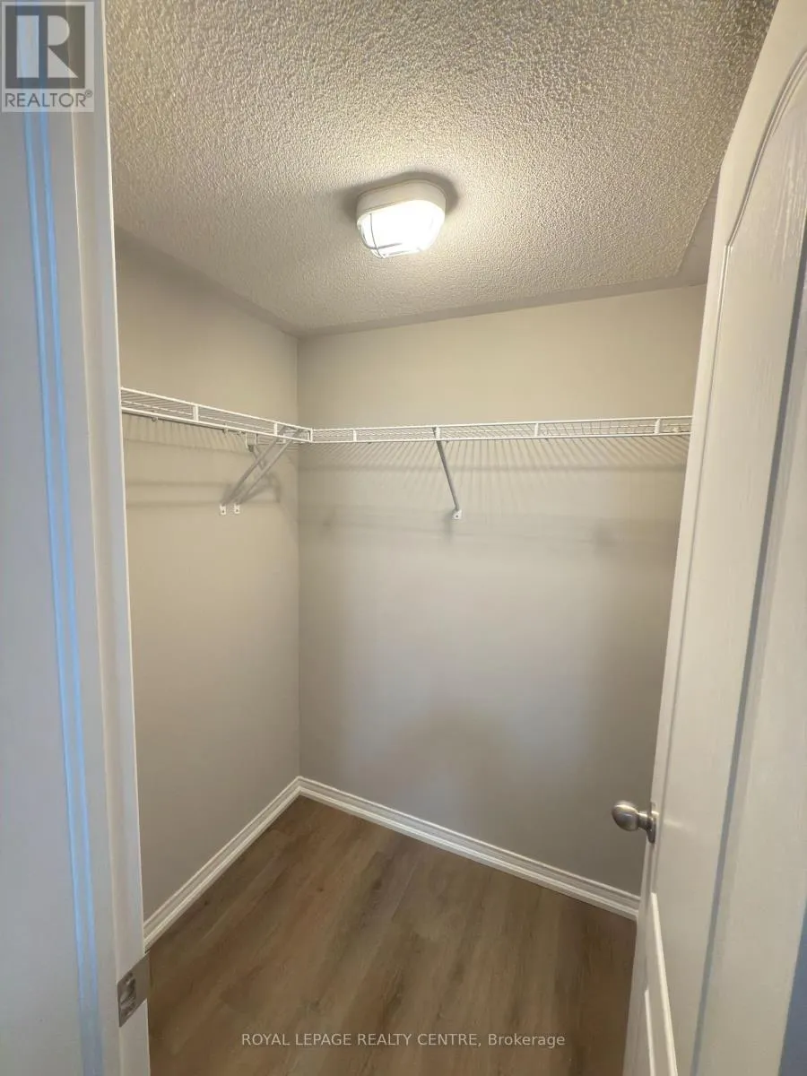 19 - 2472 POST ROAD