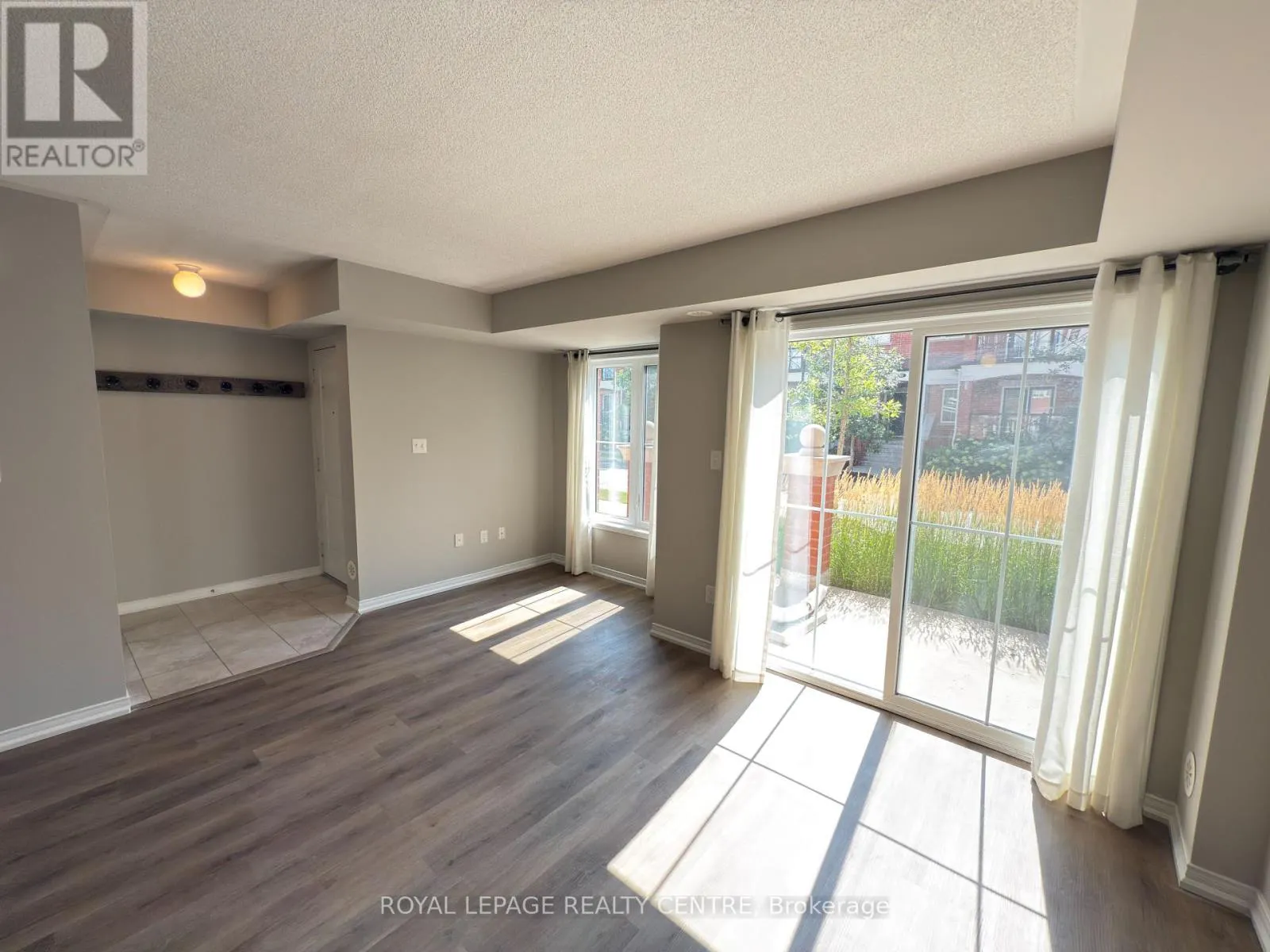 19 - 2472 POST ROAD