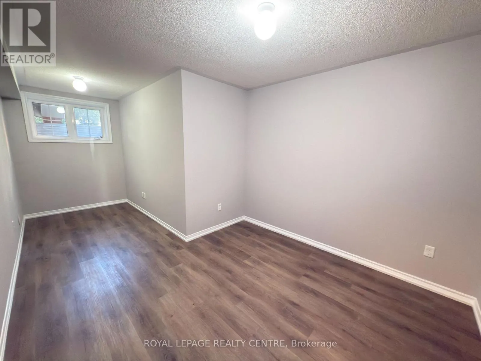 19 - 2472 POST ROAD