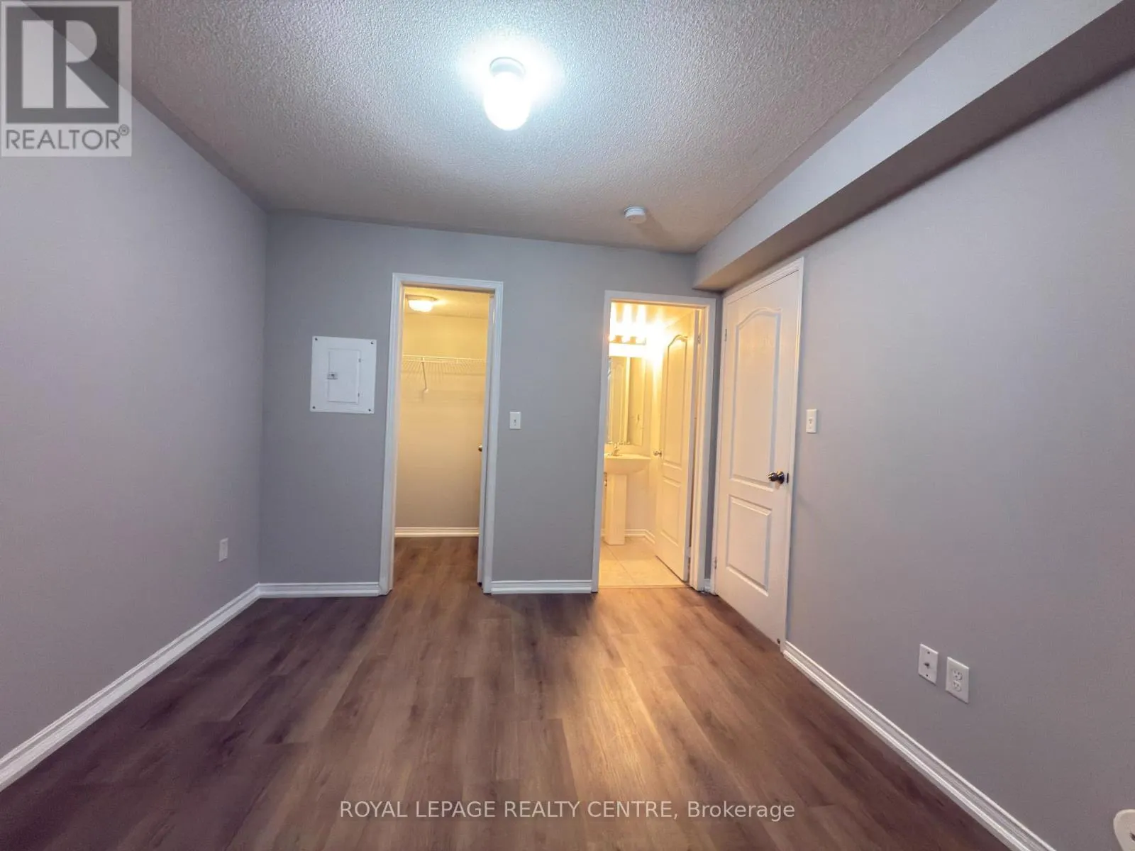 19 - 2472 POST ROAD