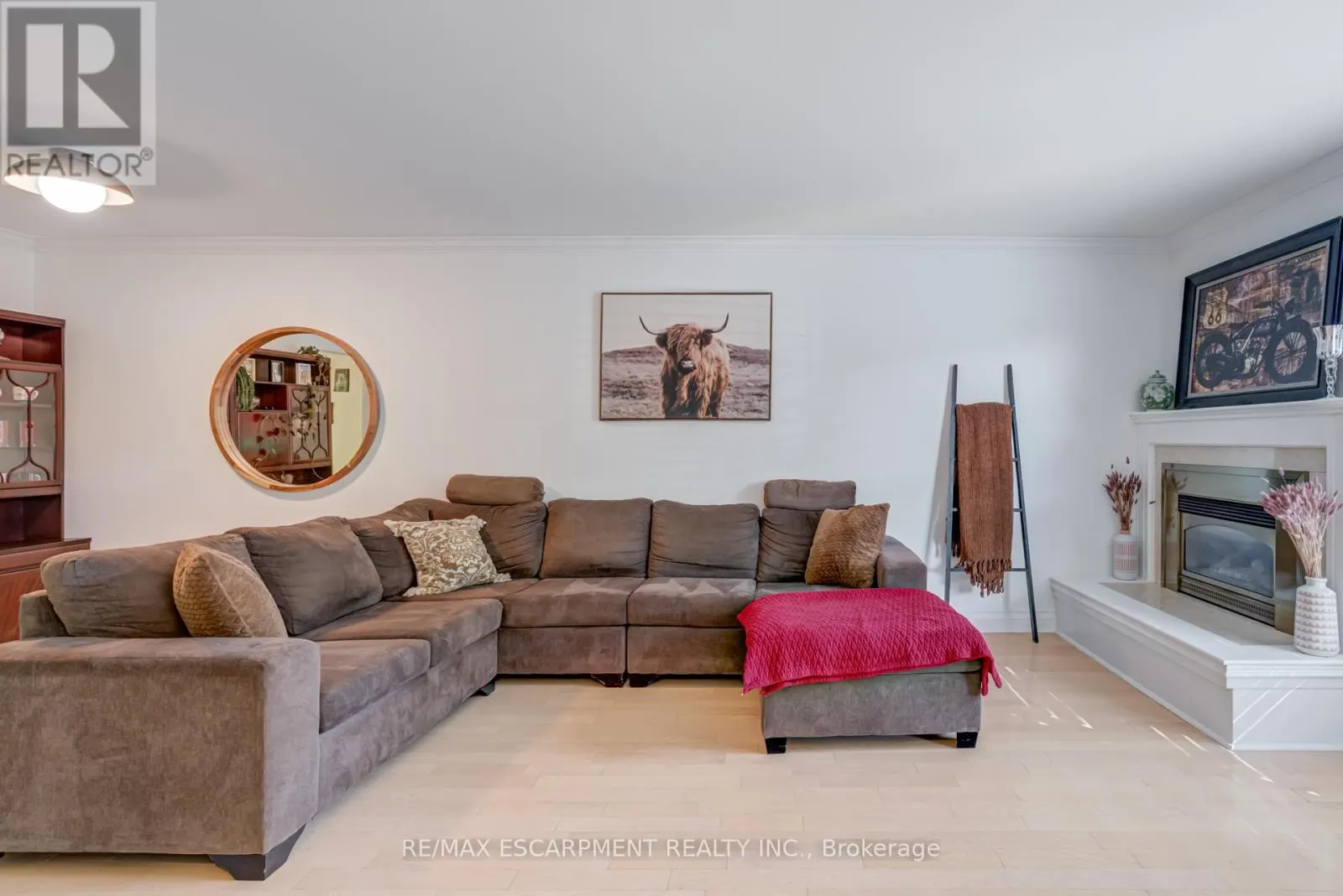 5 - 1560 KERNS ROAD