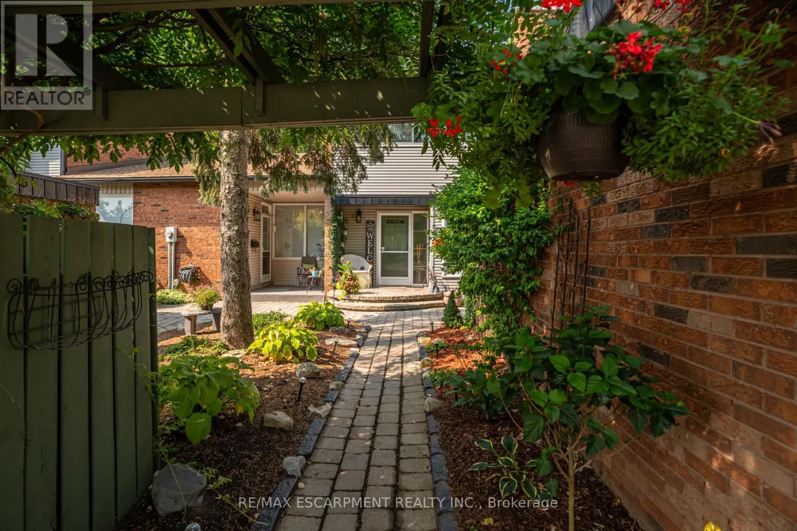 5 - 1560 KERNS ROAD