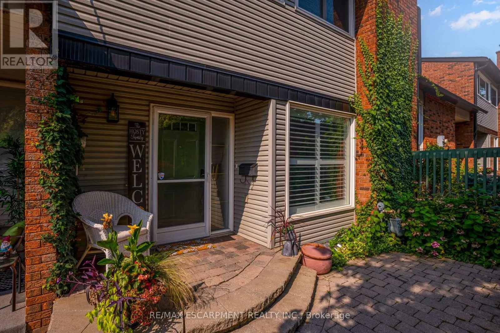 5 - 1560 KERNS ROAD