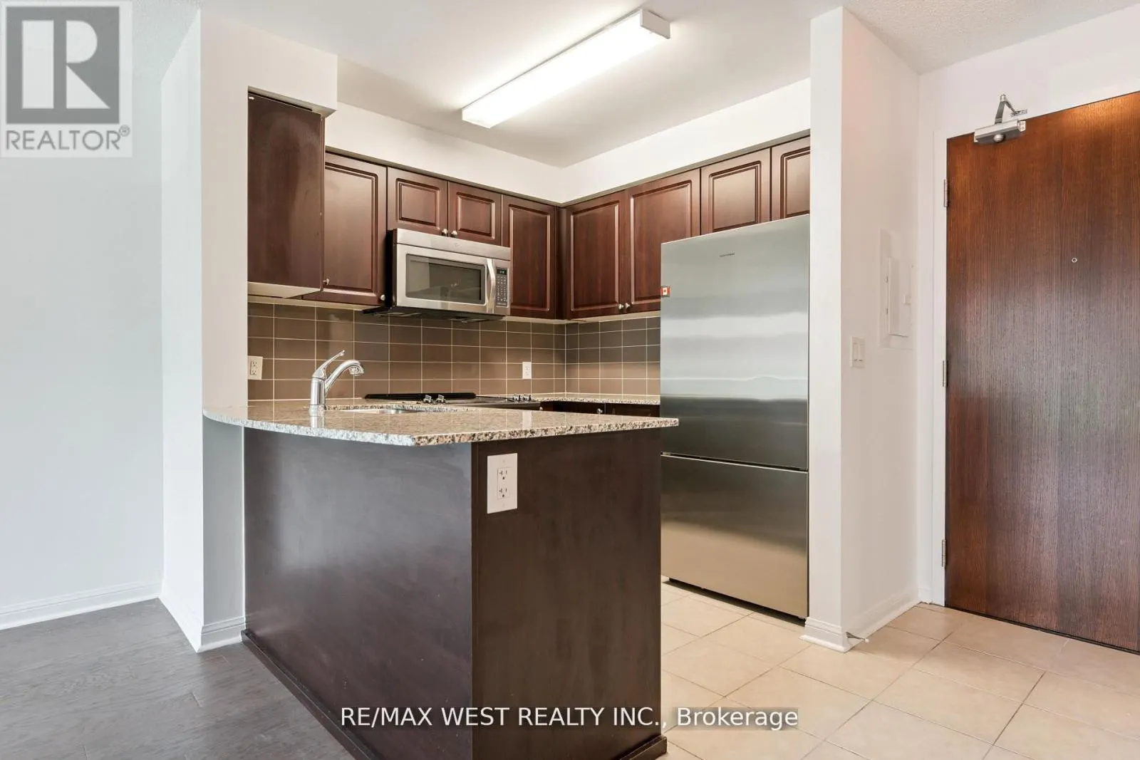117 - 50 VIA ROSEDALE