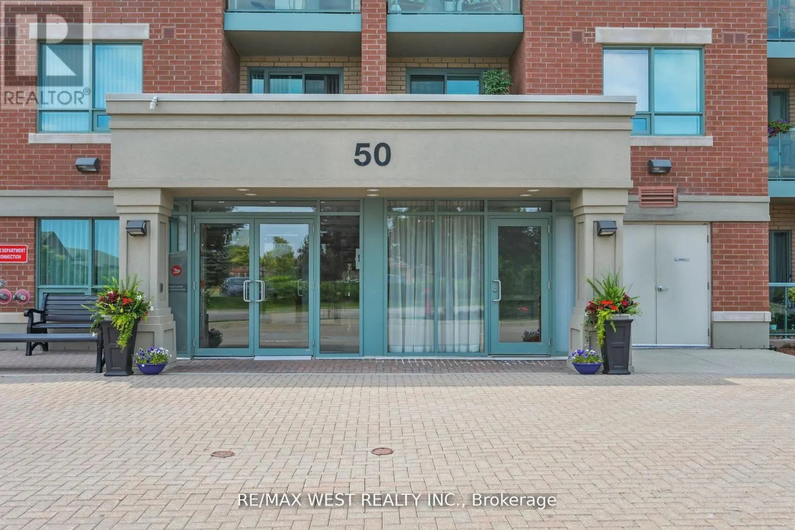 117 - 50 VIA ROSEDALE