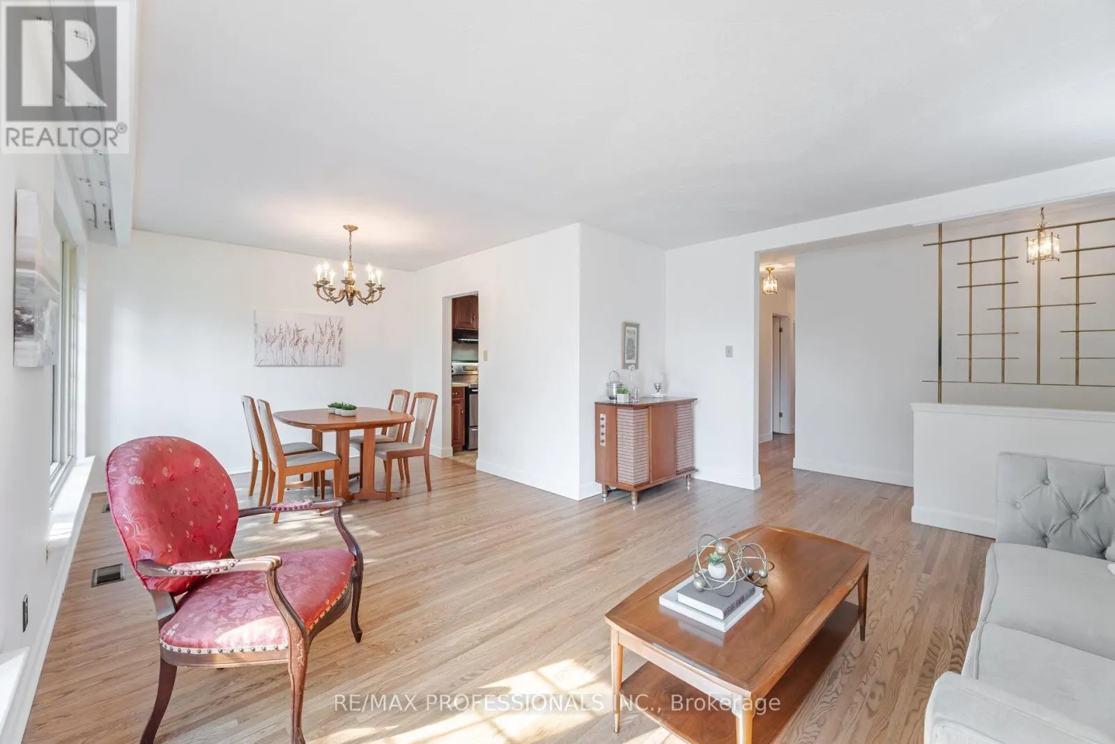 6 TAPLEY DRIVE
