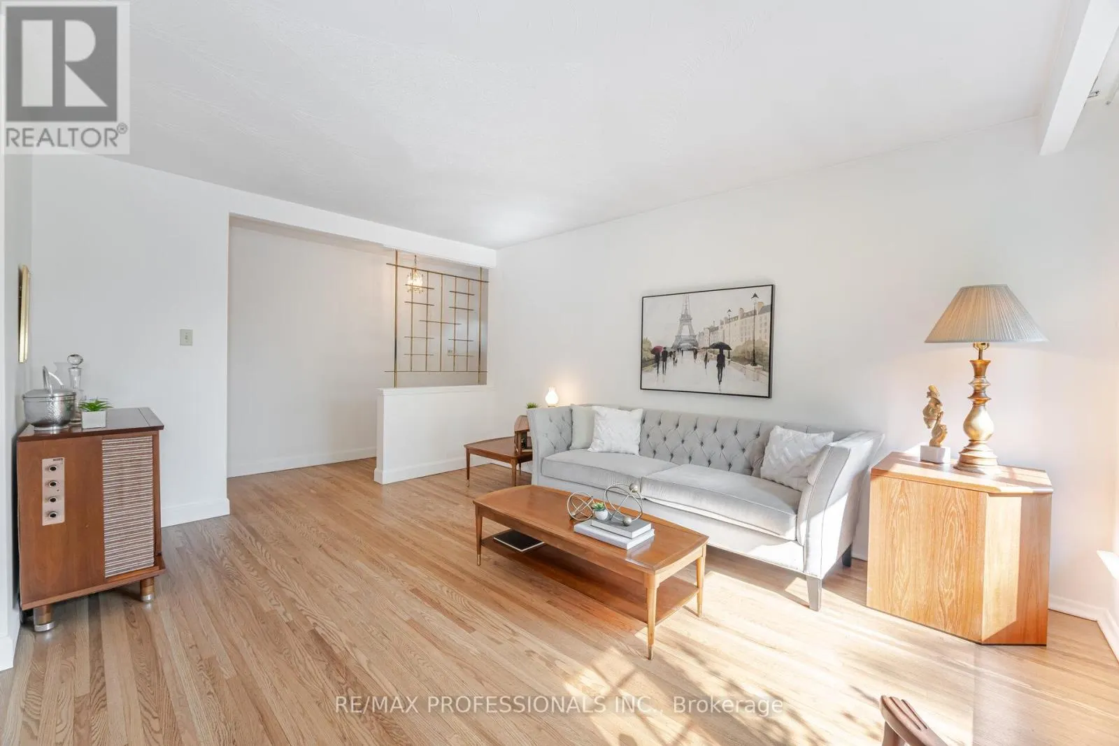 6 TAPLEY DRIVE
