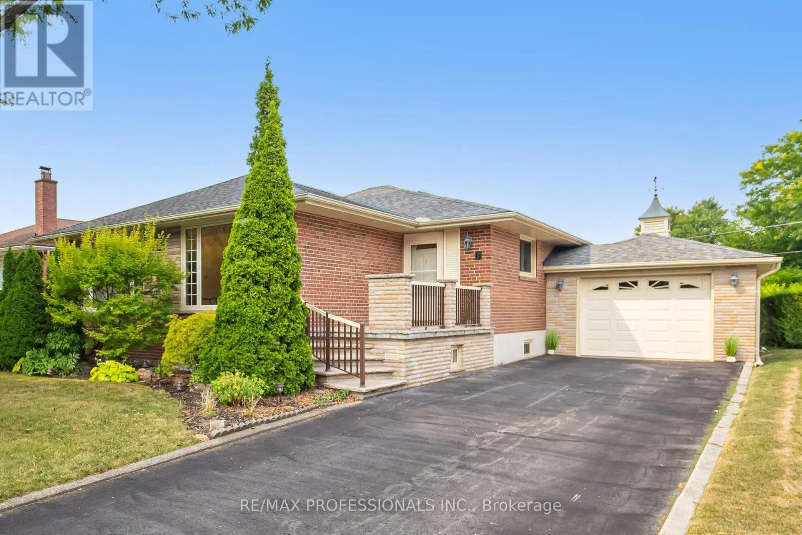 6 TAPLEY DRIVE