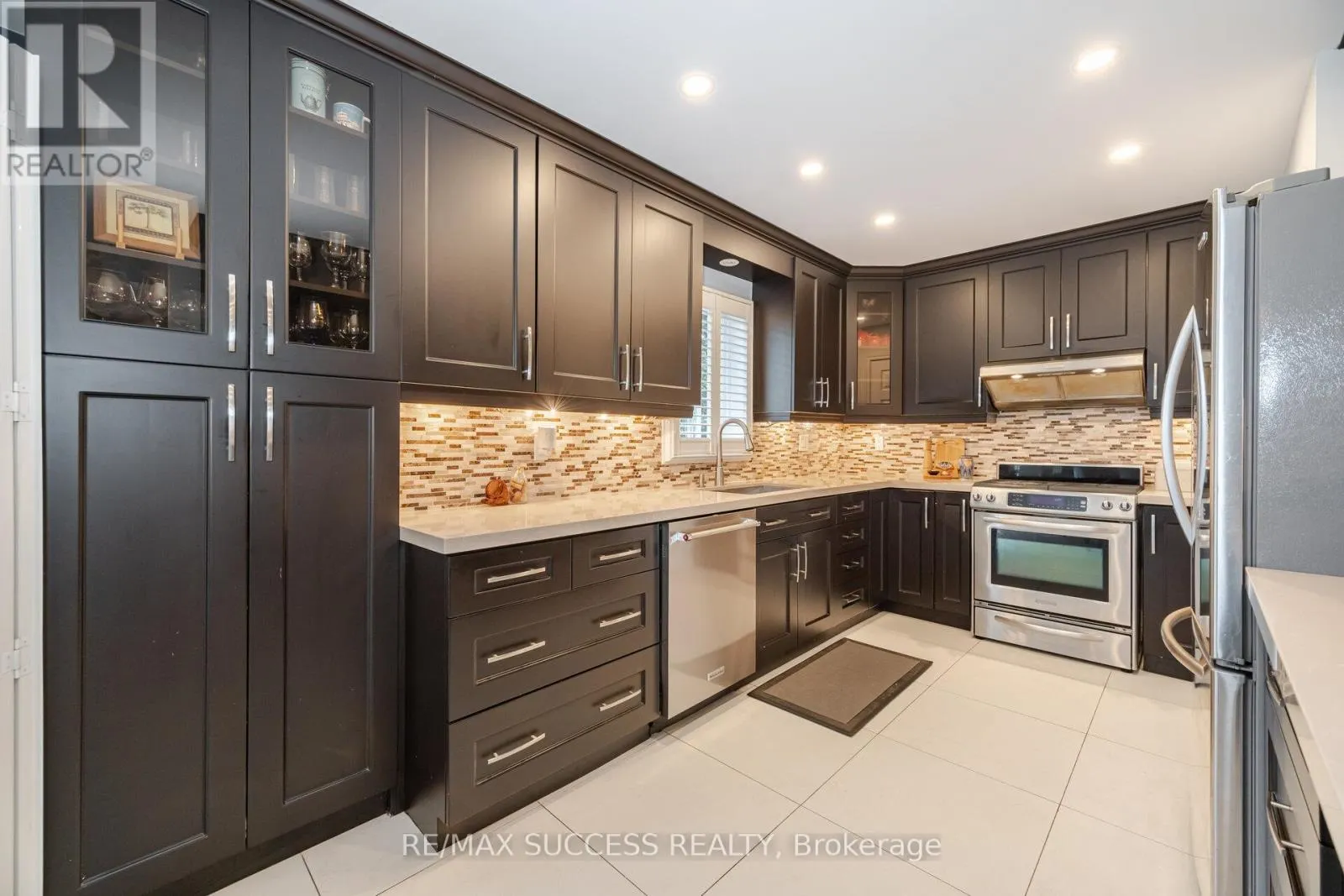 19 SAWSTON CIRCLE