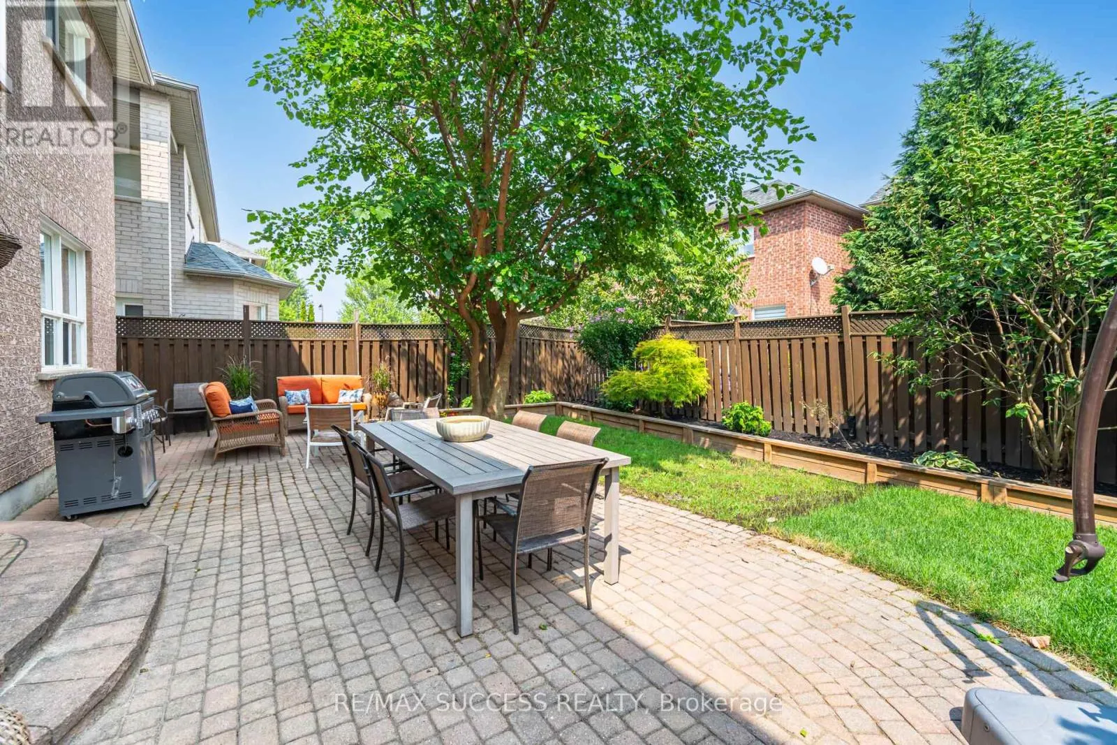 19 SAWSTON CIRCLE