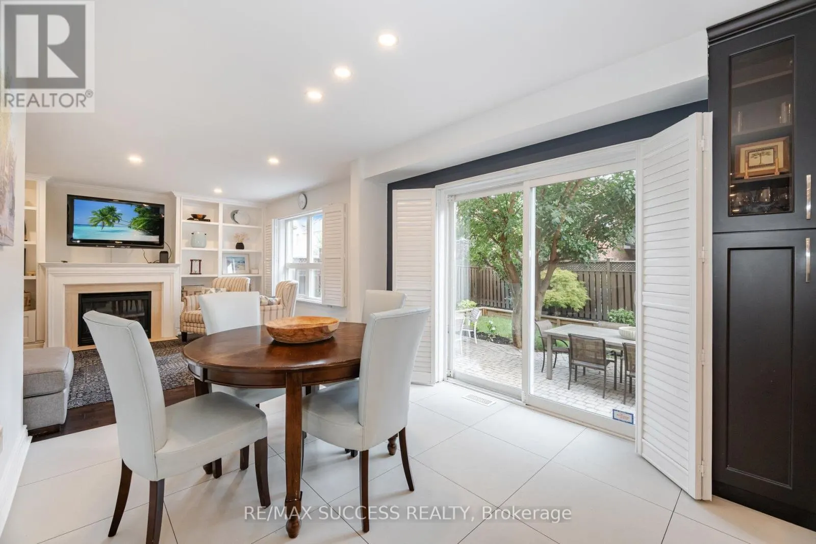 19 SAWSTON CIRCLE