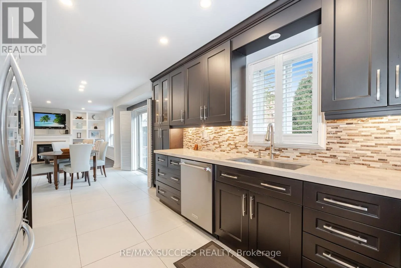 19 SAWSTON CIRCLE