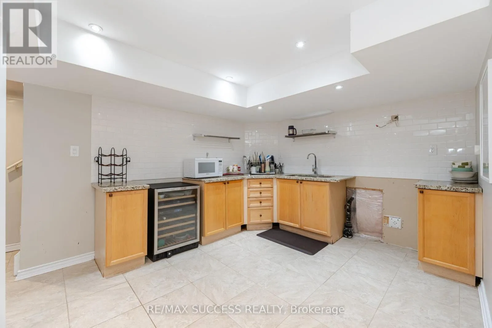 19 SAWSTON CIRCLE