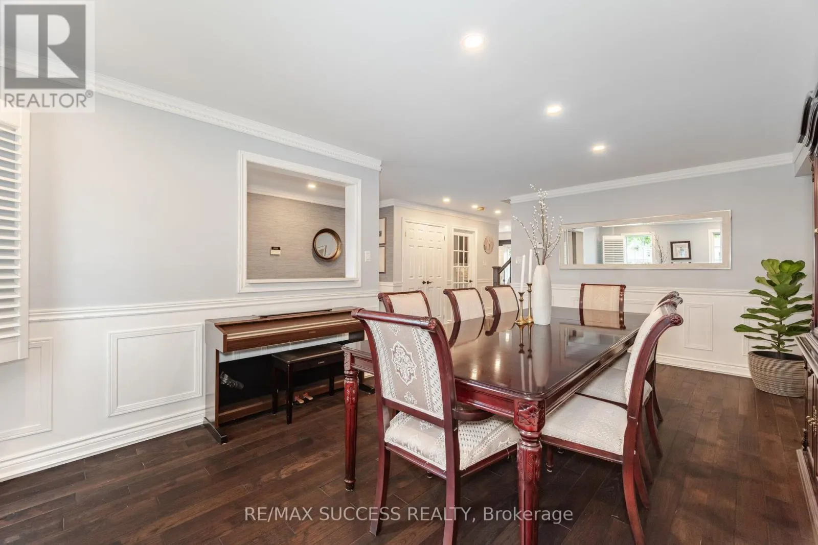 19 SAWSTON CIRCLE