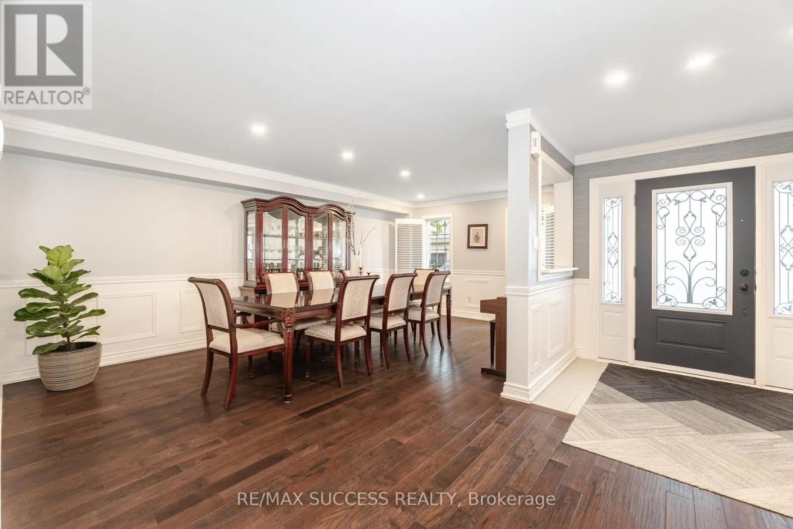 19 SAWSTON CIRCLE