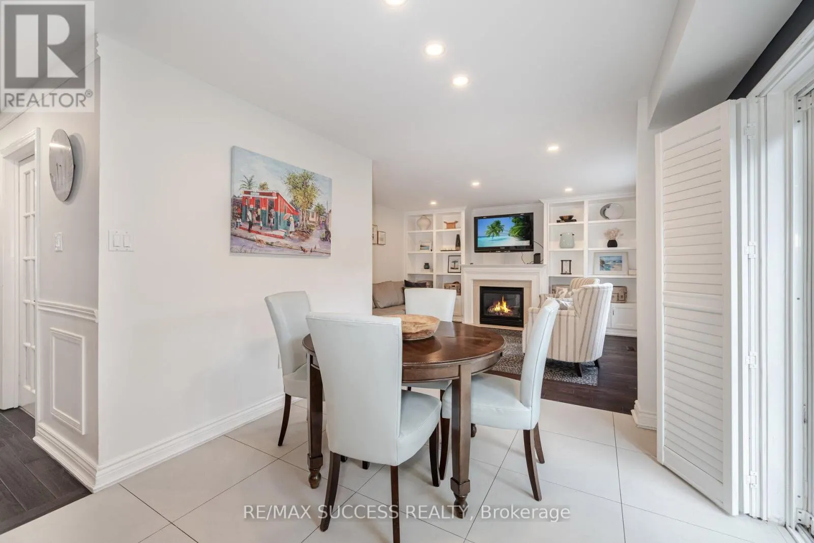 19 SAWSTON CIRCLE