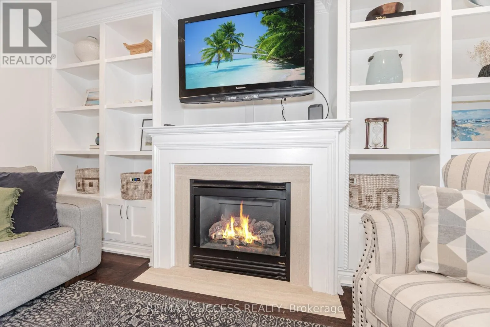 19 SAWSTON CIRCLE