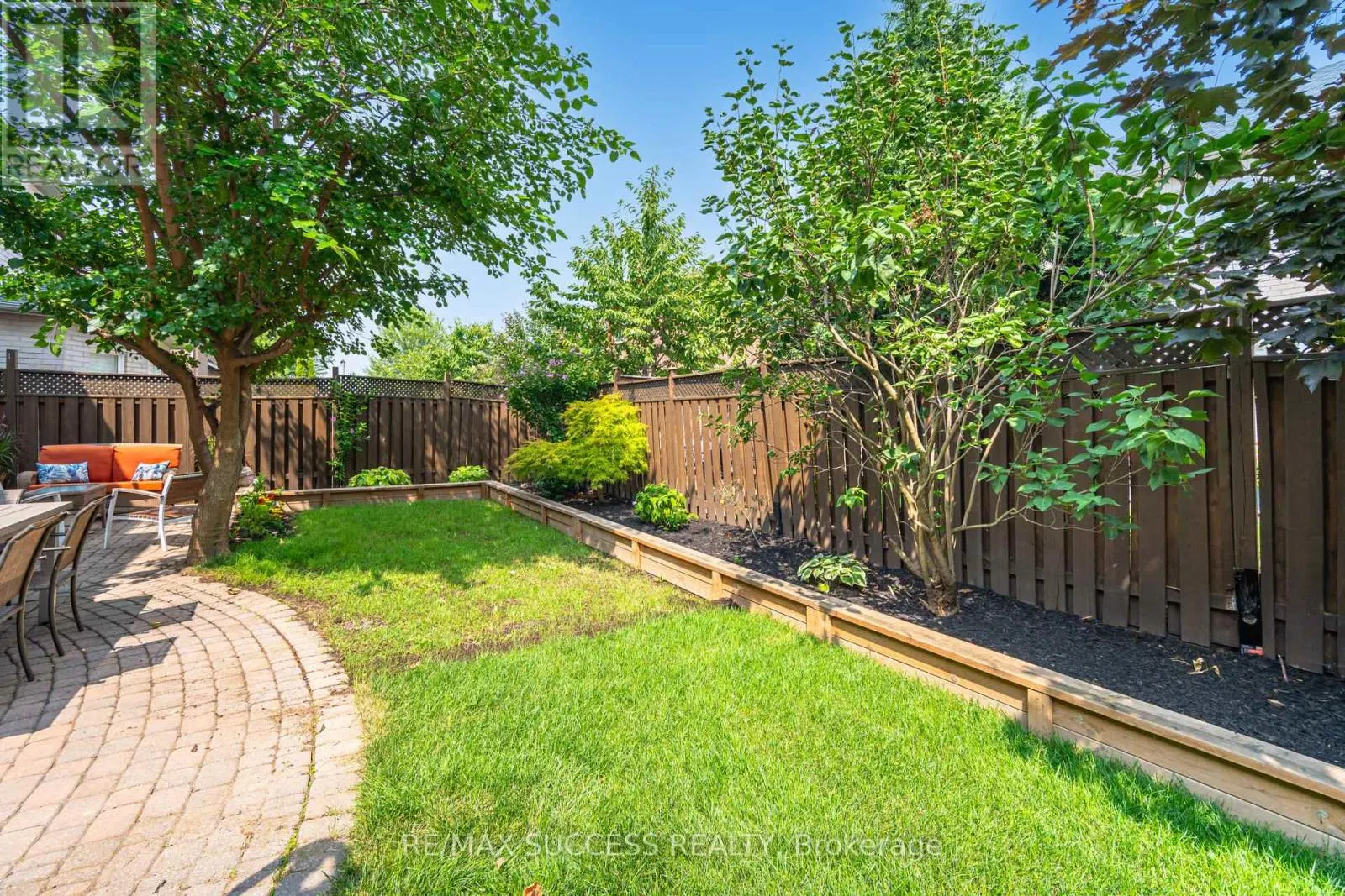 19 SAWSTON CIRCLE
