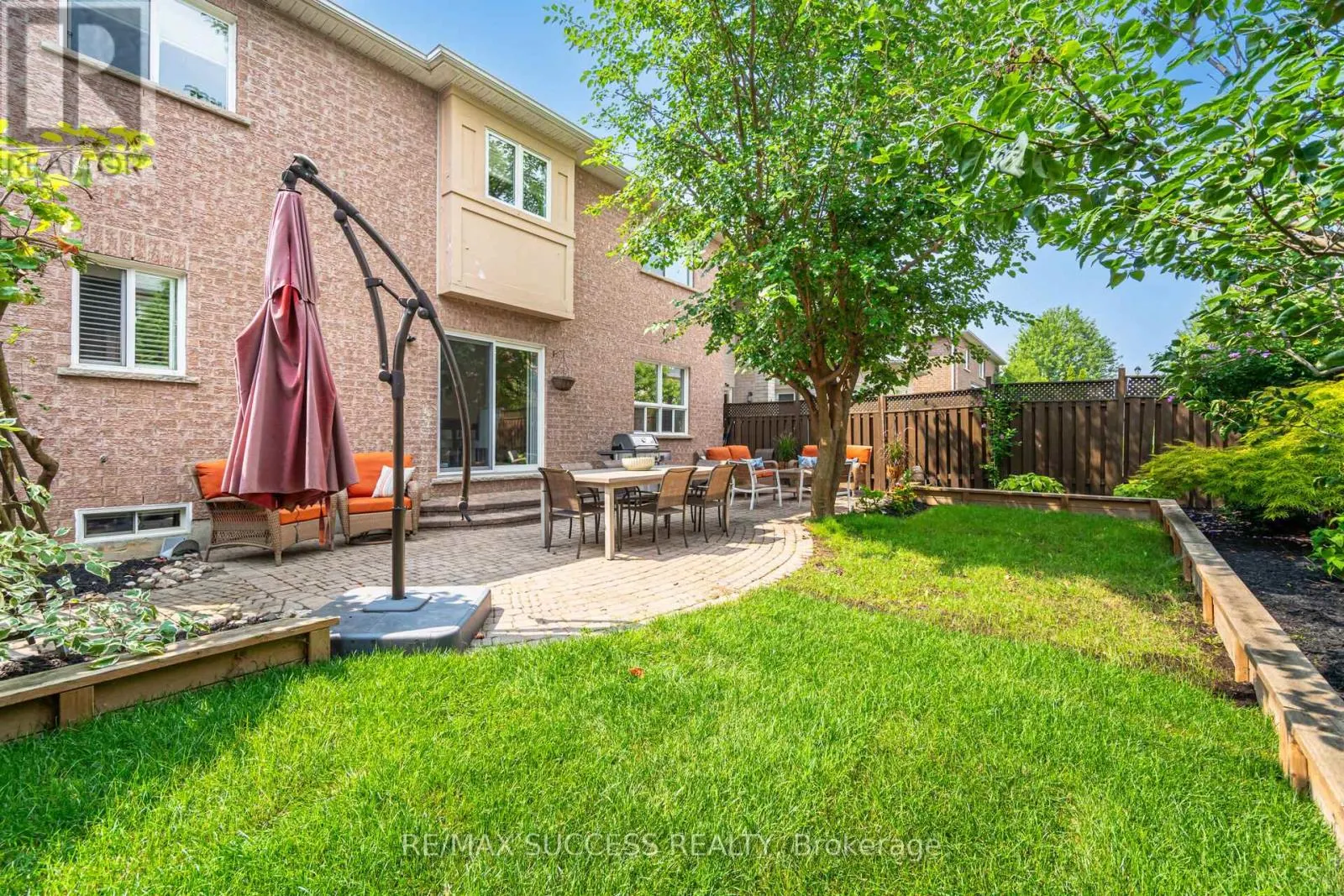 19 SAWSTON CIRCLE