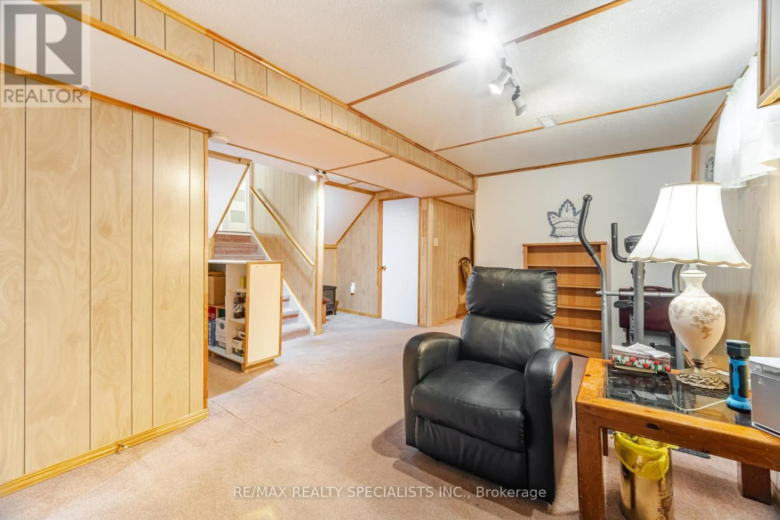 325 KINGSVIEW DRIVE