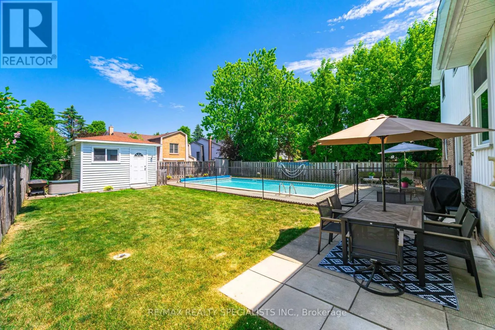 325 KINGSVIEW DRIVE