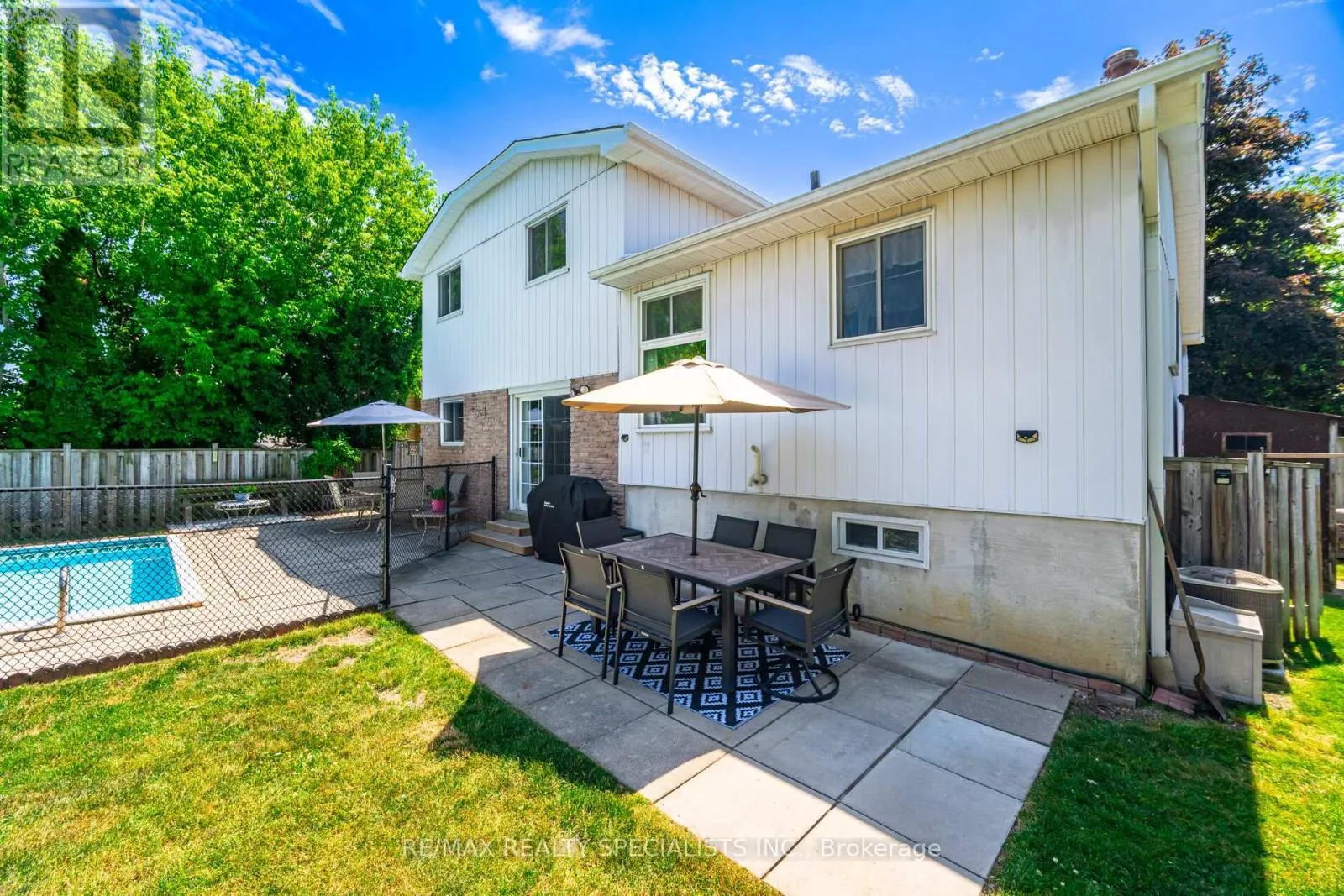 325 KINGSVIEW DRIVE