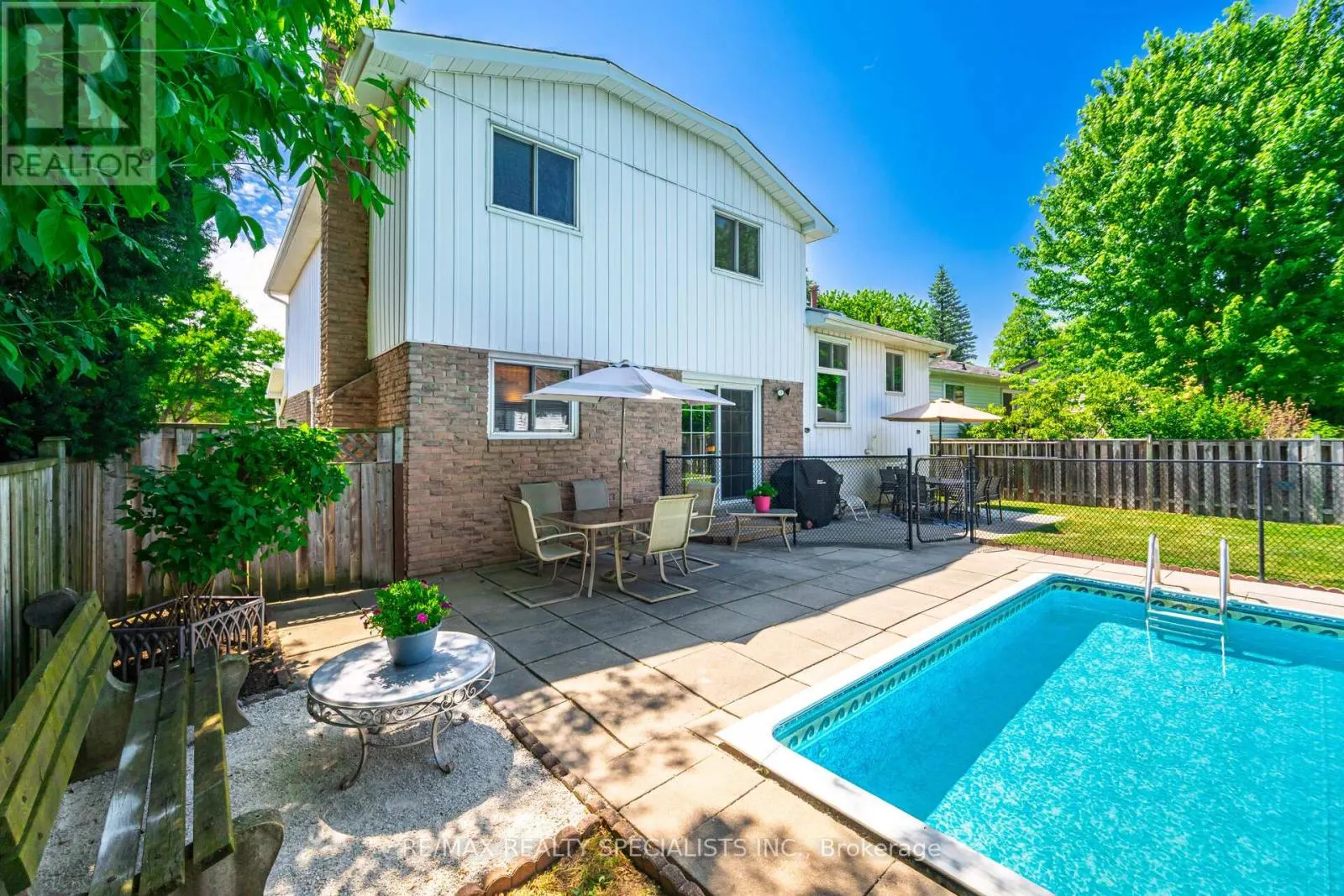 325 KINGSVIEW DRIVE