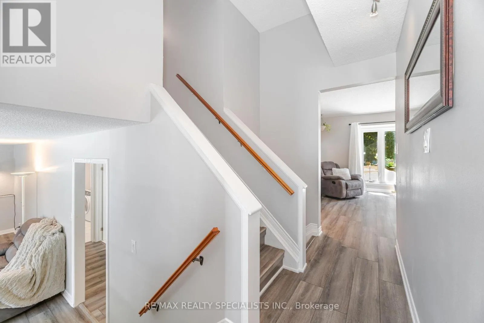 325 KINGSVIEW DRIVE